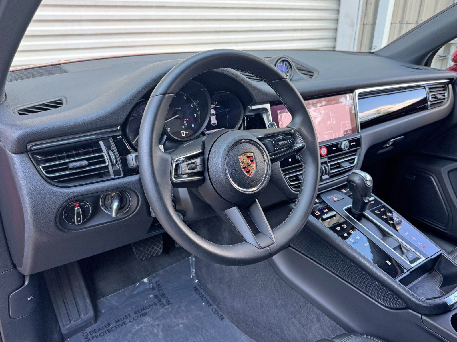 Used 2024 Porsche Macan AWD/4WD image 14