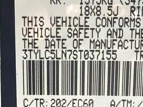 Used 2025 Toyota Tacoma Trailhunter image 32