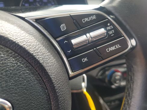 Used 2019 Kia Forte S w/ S Premium Package FWD image 18