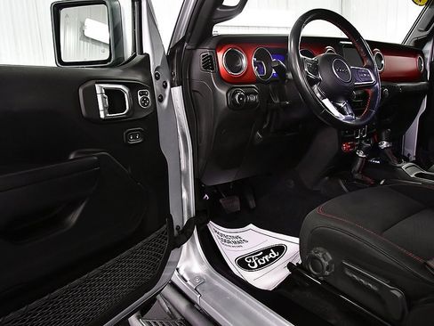 Used 2022 Jeep Wrangler Unlimited Rubicon w/ Cold Weather Group image 13