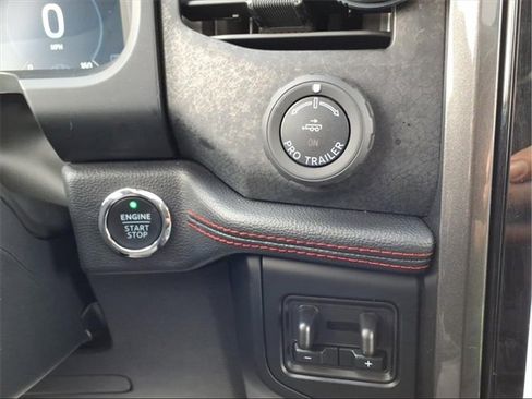 Used 2024 Ford Expedition Max Limited image 31