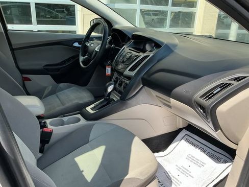 Used 2014 Ford Focus SE FWD image 18