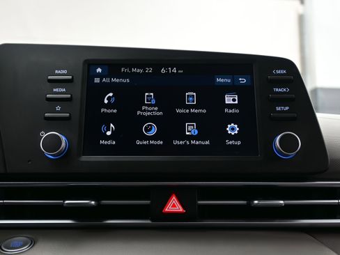 Certified 2025 Hyundai Elantra Sport FWD image 18