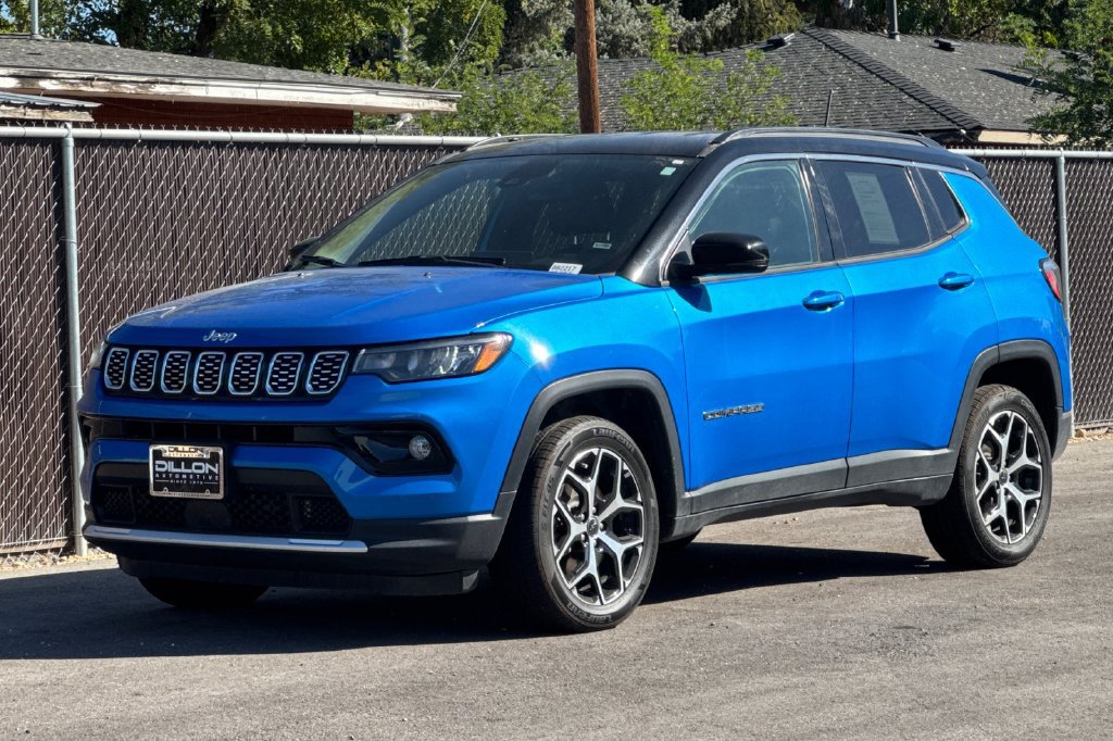 Used 2025 Jeep Compass Limited AWD/4WD image 11