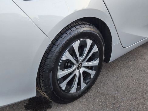 Used 2022 Toyota Prius Prime LE image 12