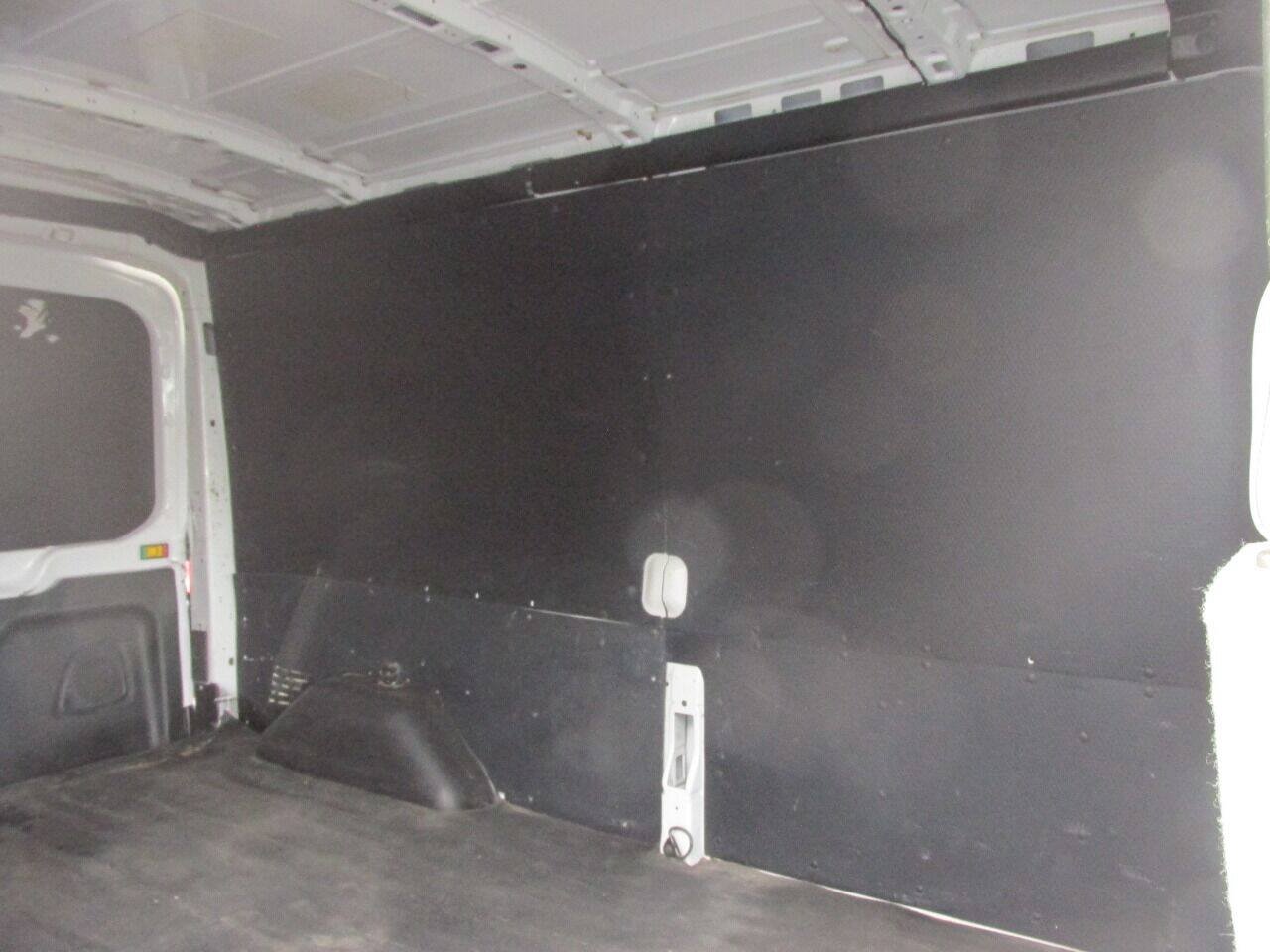 Used 2018 Ford Transit 250 148 Medium Roof RWD image 22