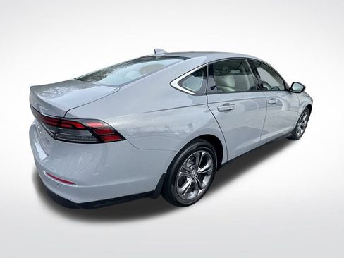 Used 2025 Honda Accord EX-L image 8