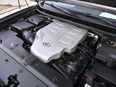 Used 2018 Lexus GX 460 Luxury w/ Preferred Accessory Package image 47