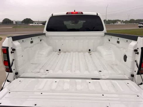 Used 2024 Nissan Frontier SV RWD image 20