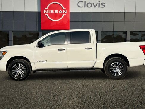 Certified 2023 Nissan Titan SV image 6