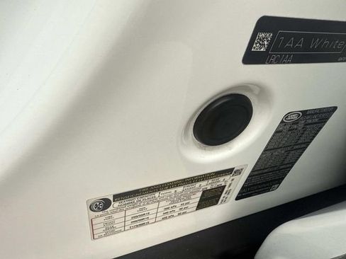 Used 2022 Land Rover Range Rover Velar R-Dynamic S image 24