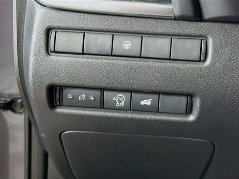 Certified 2026 Nissan Rogue SV FWD image 11
