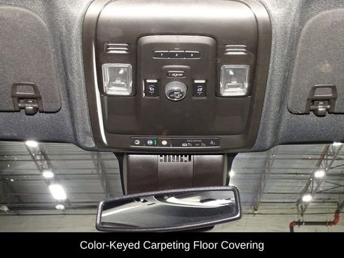 Used 2024 Chevrolet Suburban Premier AWD/4WD image 27
