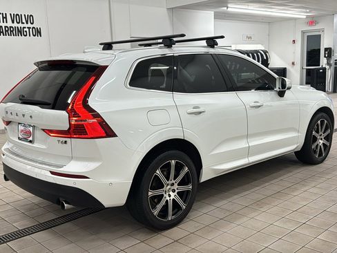 Used 2018 Volvo XC60 T6 Momentum w/ Convenience Package image 5