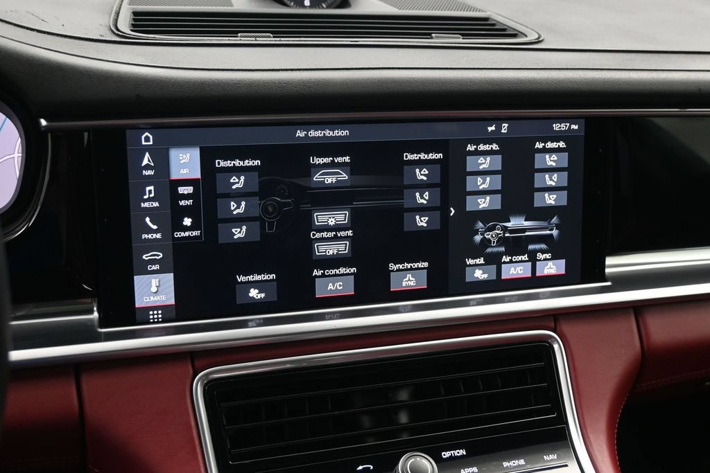 Used 2019 Porsche Panamera image 18
