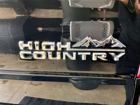 Used 2022 Chevrolet Silverado 1500 High Country w/ High Country Premium Package AWD/4WD image 29
