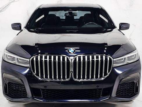 Used 2020 BMW 740i xDrive 740i xDrive w/ M Sport Package image 4