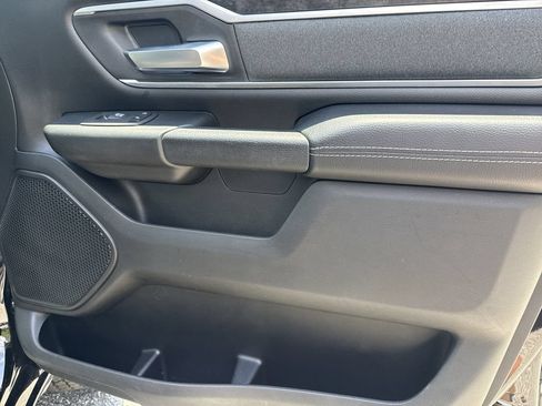 Used 2022 RAM 1500 Big Horn AWD/4WD image 14