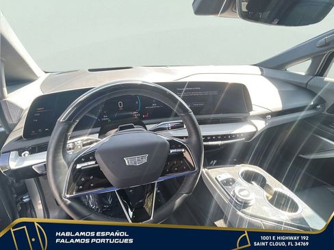Used 2025 Cadillac Optiq Sport 2 w/ LPO, Floor Liner Package AWD/4WD image 15