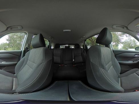 Used 2025 Nissan Rogue SV FWD image 43