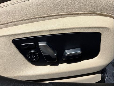 Used 2019 BMW 530i RWD image 47