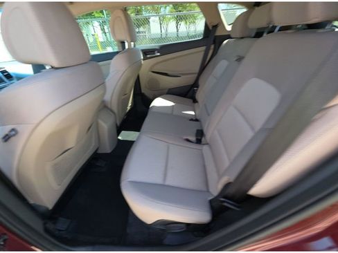 Used 2017 Hyundai Tucson SE image 12