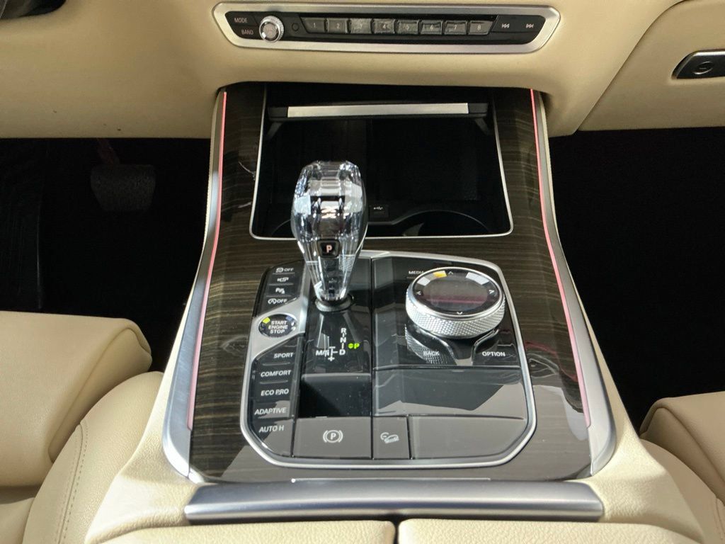 Used 2020 BMW X5 xDrive40i w/ Convenience Package AWD/4WD image 13