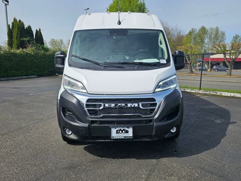 New 2025 RAM ProMaster 3500 w/ Quick Order Package 22G SLT image 9