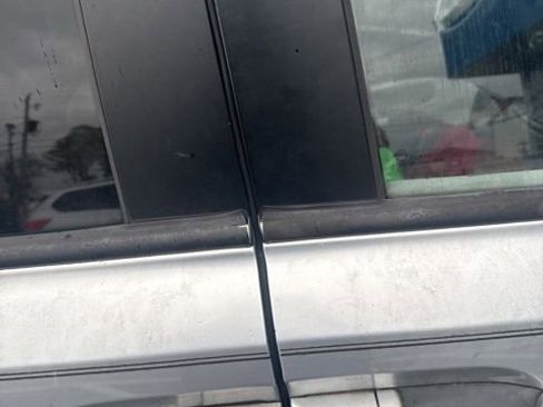 Used 2008 Kia Sedona LX image 10