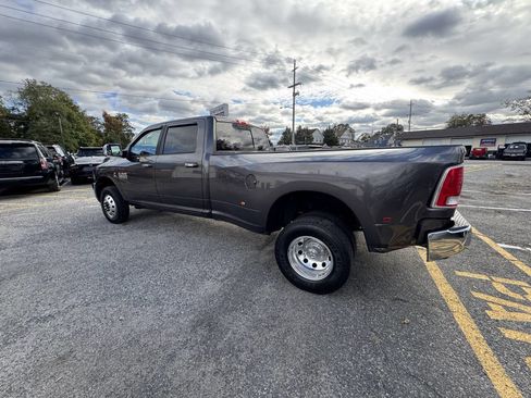 Used 2016 RAM 3500 Laramie image 37