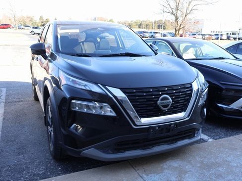 Used 2021 Nissan Rogue SV image 15