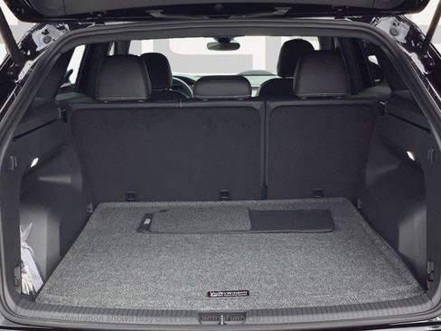 New 2026 Volkswagen Atlas Cross Sport SE image 14