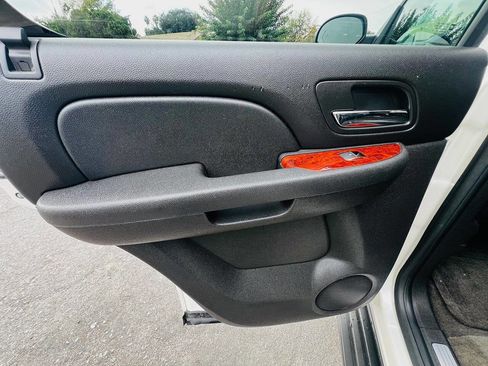 Used 2012 Chevrolet Tahoe LTZ image 20