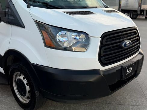 Used 2019 Ford Transit 150 XL RWD image 5