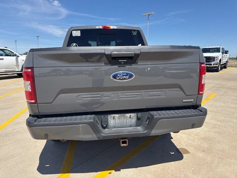 Used 2018 Ford F150 XLT w/ Equipment Group 302A Luxury AWD/4WD image 4