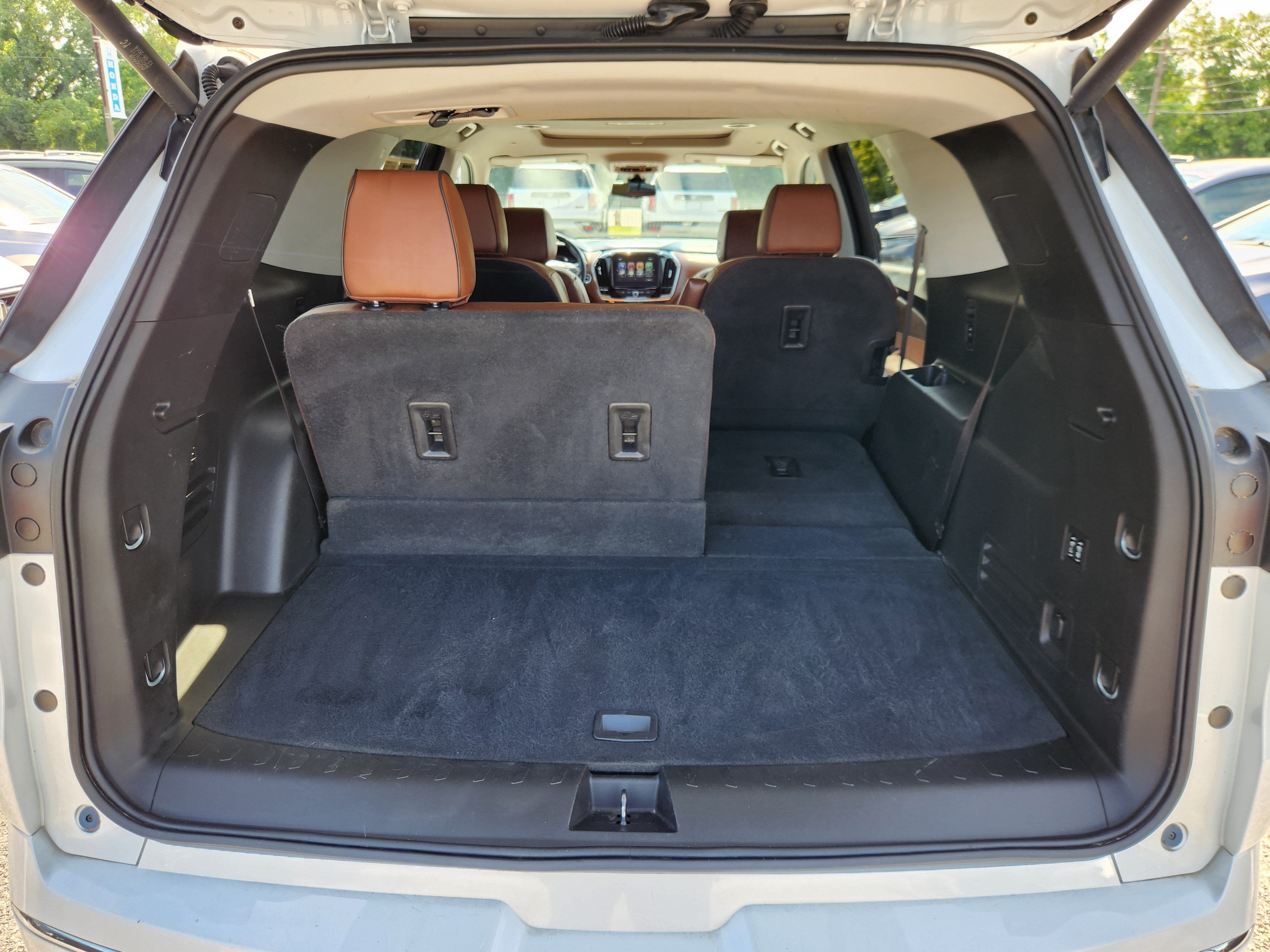 Used 2019 Chevrolet Traverse High Country AWD/4WD image 21