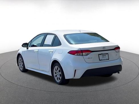 Used 2025 Toyota Corolla LE FWD image 12