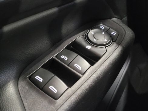 Used 2020 Chevrolet Equinox LT image 27