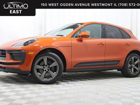 Used 2025 Porsche Macan AWD/4WD image 1