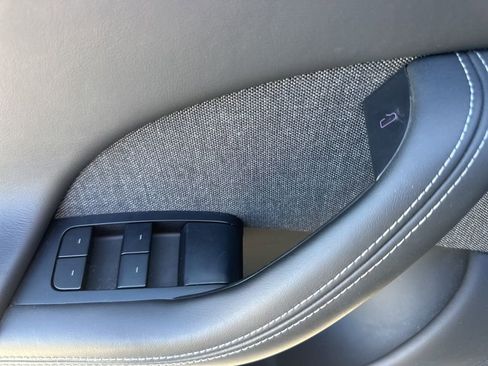 Used 2021 Tesla Model S Plaid image 28