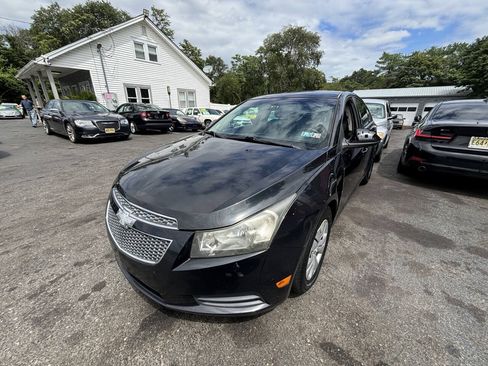 Used 2012 Chevrolet Cruze LS w/ Connectivity Package FWD image 3