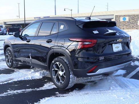 New 2026 Chevrolet Trax LT w/ Driver Confidence Package image 5
