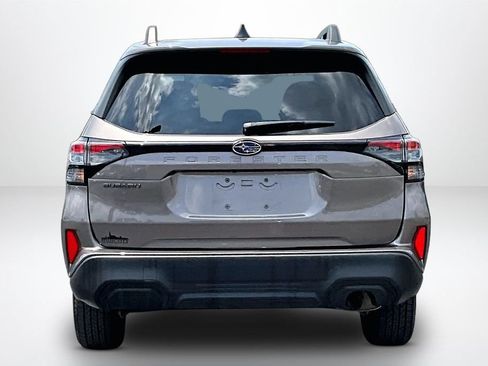 Used 2025 Subaru Forester Premium AWD/4WD image 7
