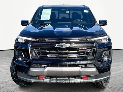 Used 2025 Chevrolet Colorado Z71 w/ Technology Package image 2