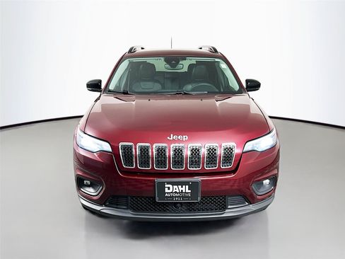 Used 2022 Jeep Cherokee Latitude Lux AWD/4WD image 3