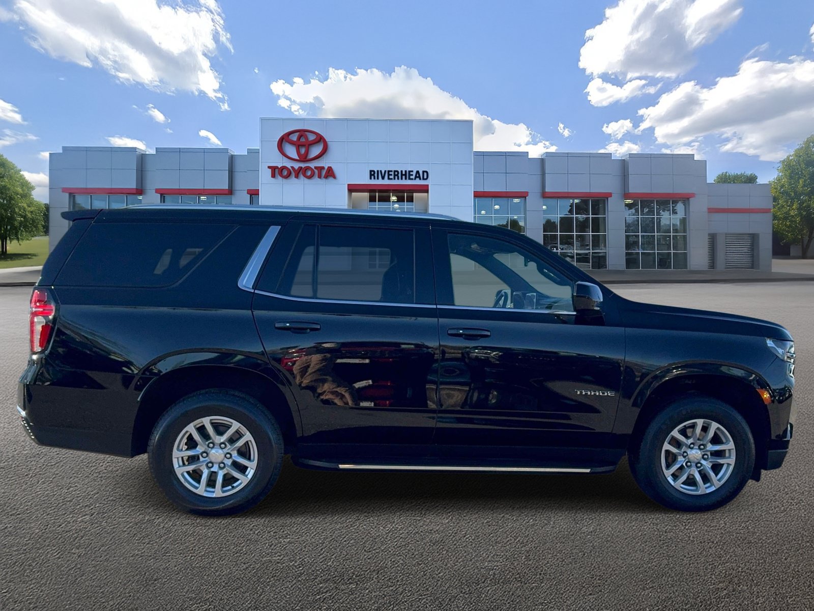 Used 2021 Chevrolet Tahoe LT AWD/4WD image 4