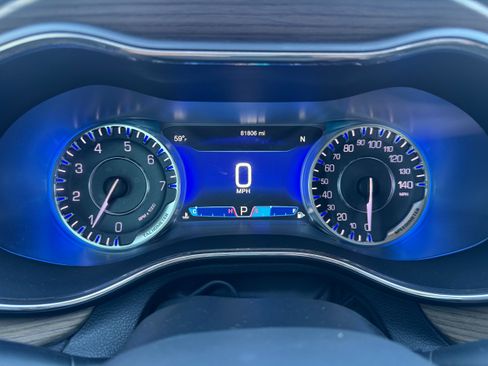 Used 2016 Chrysler 200 C w/ Premium Group AWD/4WD image 18