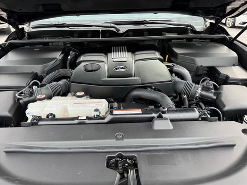 Used 2024 Lexus LX 600 F Sport image 12