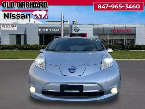 Used 2015 Nissan Leaf SL image 2