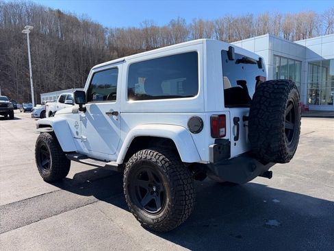 Used 2014 Jeep Wrangler Sahara w/ Connectivity Group image 8